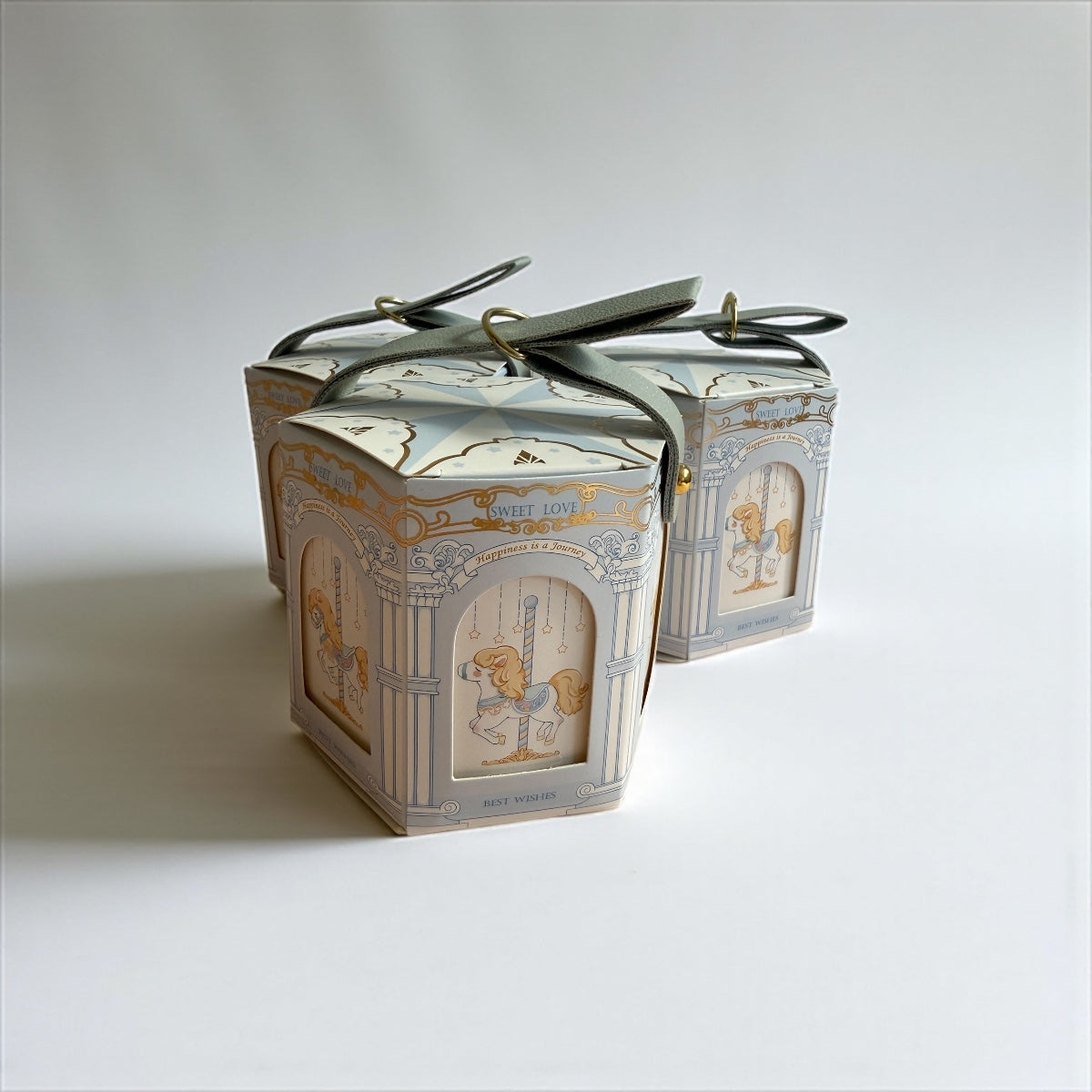 Decorative carousel gift box ideal for baby shower