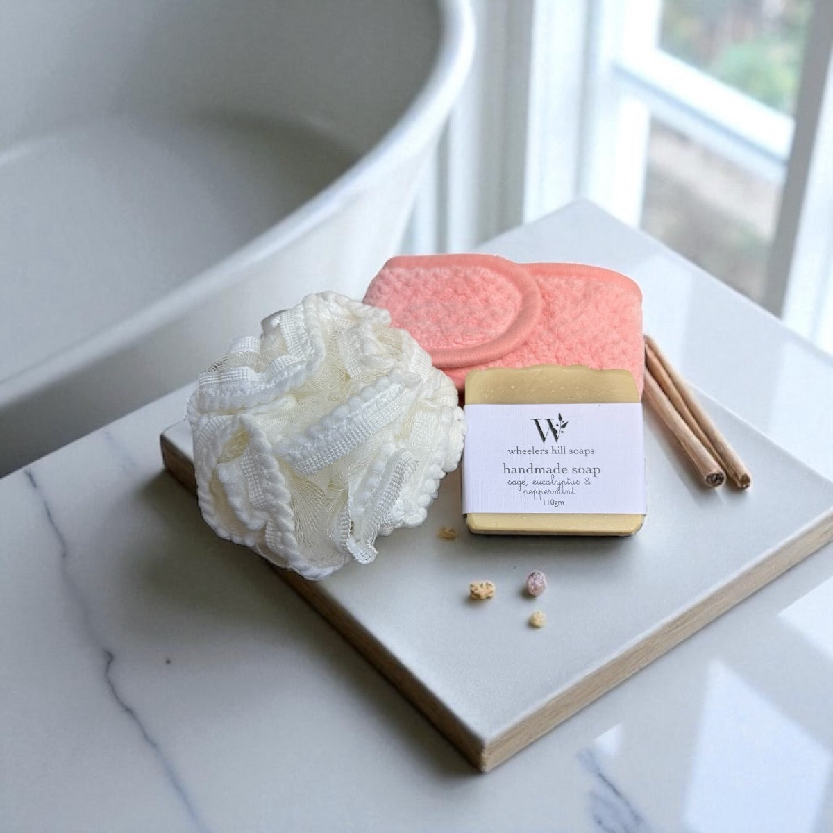 ✨Soft Touch Bath Sponge – Gentle Exfoliating Shower Pouf 🛁