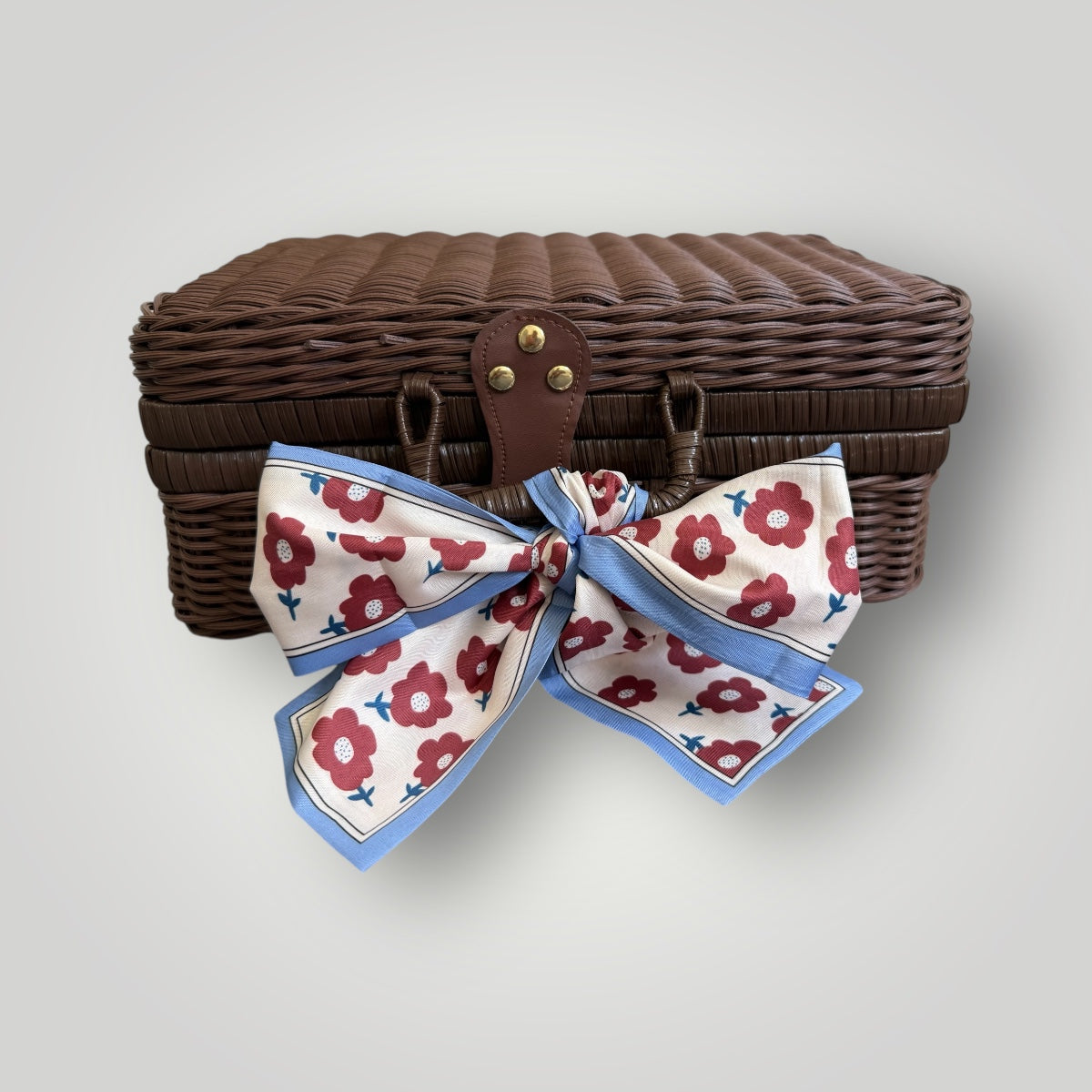 👶 Baby Wicker Suitcase Hamper